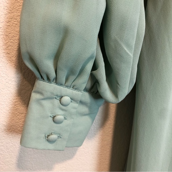 Jessakae Maxi Long Sleeve Chiffon Surplice Neck Gown in Seafoam Green Size Small - Picture 6 of 8